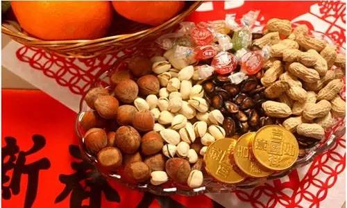 <strong>昆明年貨哪里去？昆明最全批發(fā)市場(chǎng)攻略，物美價(jià)廉才是年貨王道！</strong>