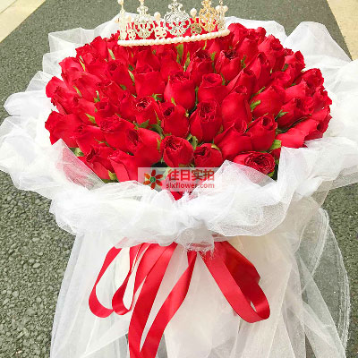 男生表白居然只送一支玫瑰_男生送白玫瑰算表白嗎_男生送玫瑰花卻沒當(dāng)面表白