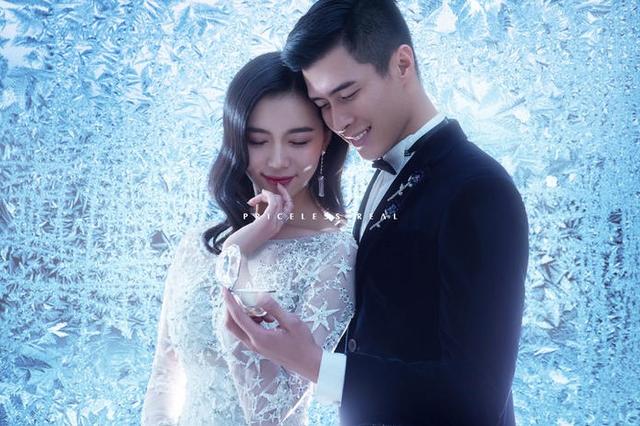 結(jié)婚紀(jì)念日花束寄語_結(jié)婚紀(jì)念日花束_結(jié)婚紀(jì)念日花束